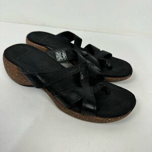 Merrell Black Sandals Summer Shoes criss cross strappy